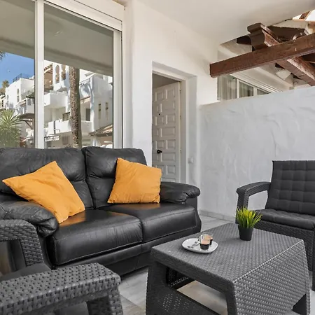 Apartment La Alcazaba Flat With Pool In - Ref M47