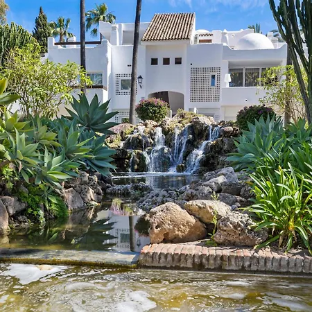Apartment La Alcazaba Flat With Pool In - Ref M47 *