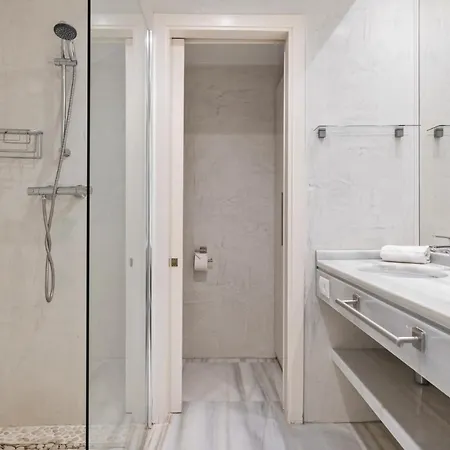 Apartment La Alcazaba Flat With Pool In - Ref M47
