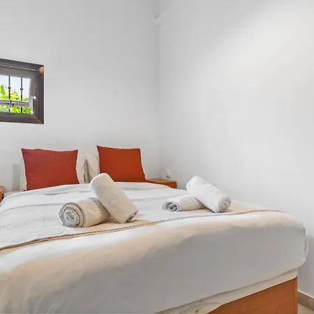 La Alcazaba Flat With Pool In - Ref M47 Apartment *