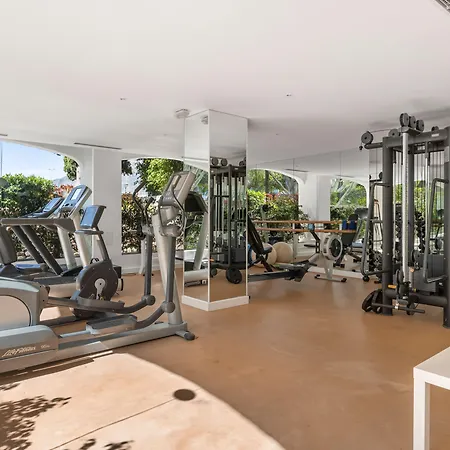 La Alcazaba Flat With Pool In - Ref M47