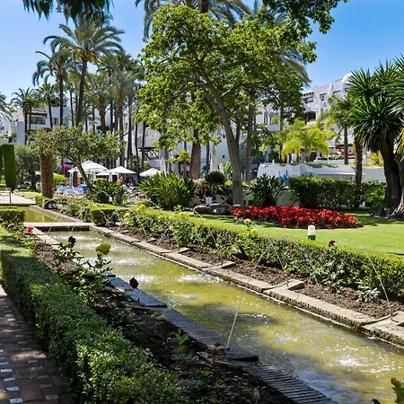 La Alcazaba Flat With Pool In - Ref M47 *